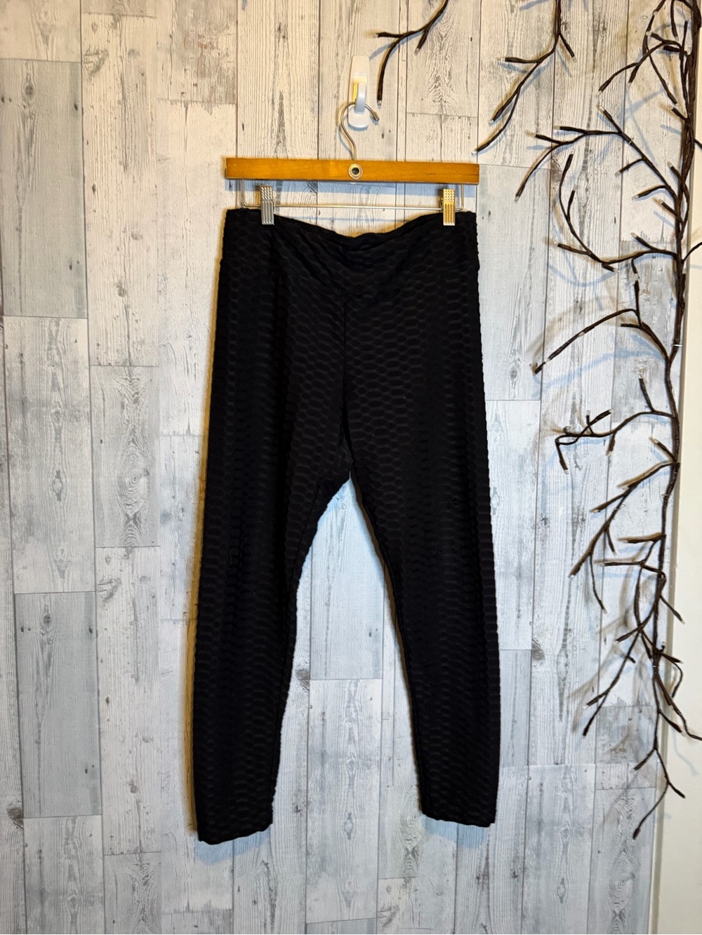 Black Textured Women's leggings — Comfortable Everyday Wear